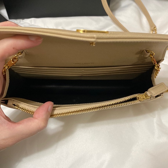 ❌Sold❌Saint Laurent Cassandre Matelasse Envelope LeatherWalletonChain NudePowder - Picture 5 of 16